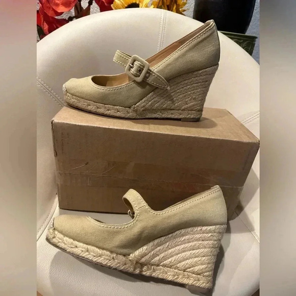 Christian Louboutin Paris Mallorca Beige Wedge Espadrille Heels size 39 - Picture 3 of 12